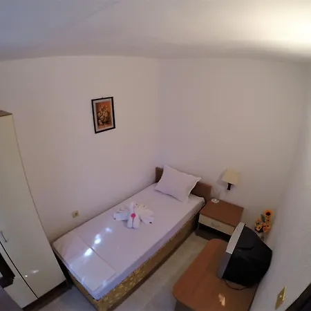 Pensjonat Guest Kostovi *